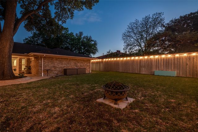 2825 TEAKWOOD Lane, Plano, TX 75075