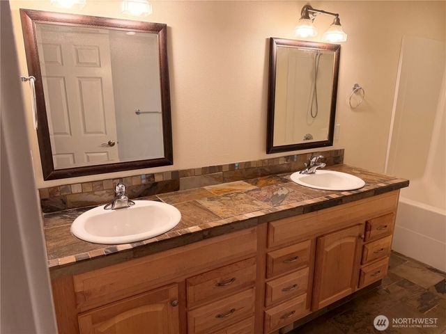 4909 SW Old Clifton Road, Port Orchard, WA 98367