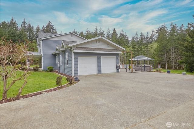 4909 SW Old Clifton Road, Port Orchard, WA 98367