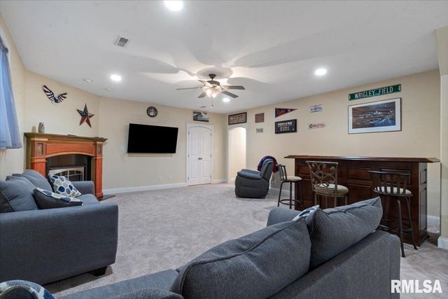 5616 Legacy Lane, Springfield, IL 62711