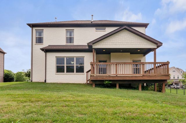 504 Lingering Way, Hendersonville, TN 37075