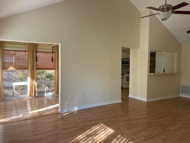 810 Fairway Lakes Drive, Niceville, FL 32578