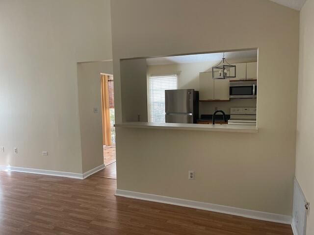 810 Fairway Lakes Drive, Niceville, FL 32578