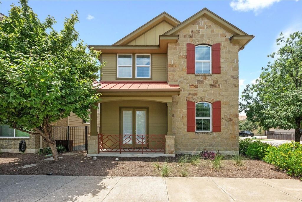 915 Banyon ST, Austin, TX 78757