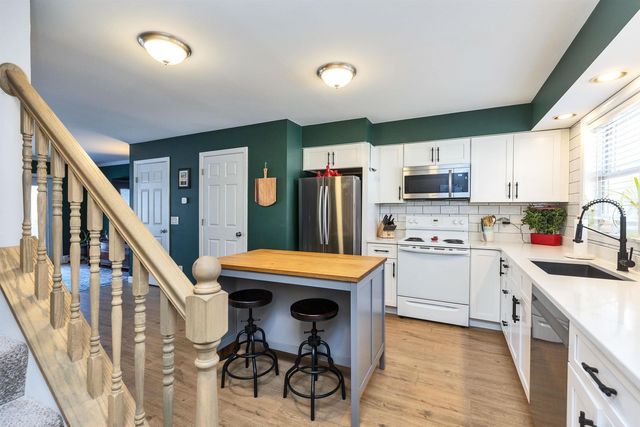 75 Dubuque St Apt 1, Manchester, NH 03102