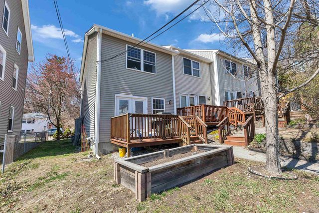 75 Dubuque St Apt 1, Manchester, NH 03102