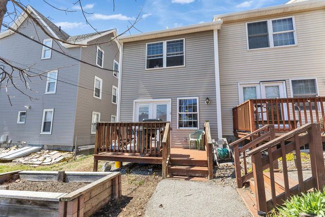 75 Dubuque St Apt 1, Manchester, NH 03102