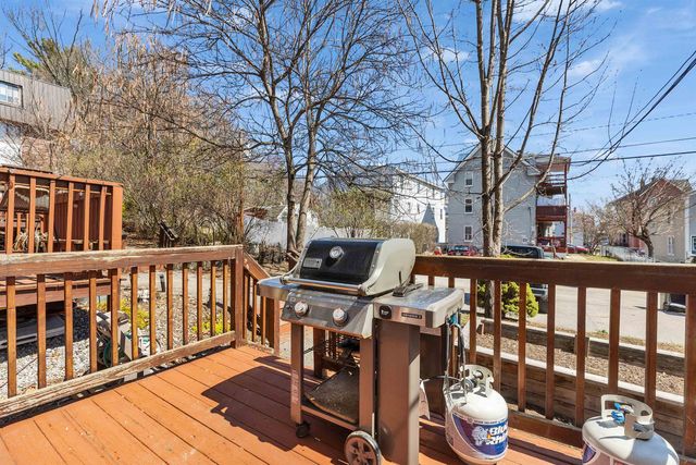 75 Dubuque St Apt 1, Manchester, NH 03102