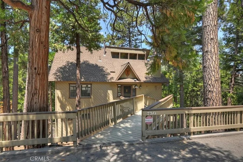 750 Grass Valley, Lake Arrowhead, CA 92352