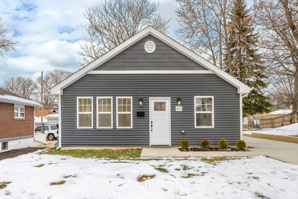 813 Audrey Avenue, Joliet, IL 60436