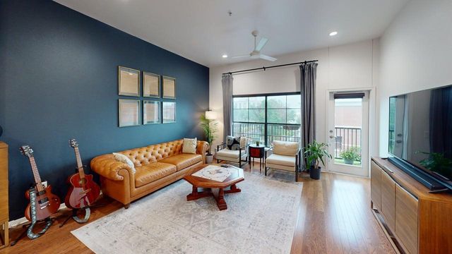 330 Austin 313, Waco, TX 76701