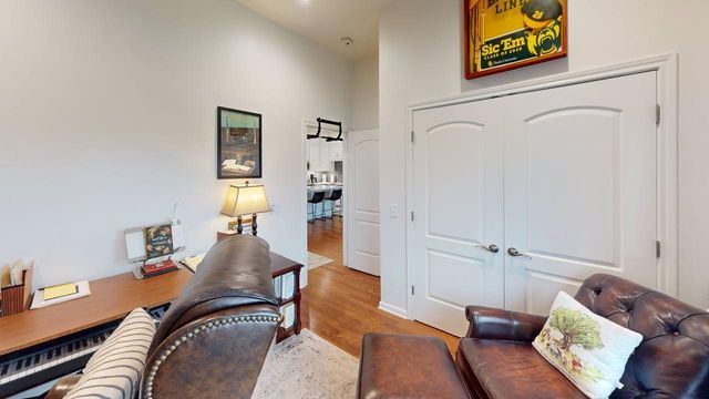 330 Austin 313, Waco, TX 76701
