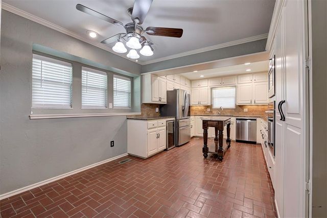 3028 Rock Ridge Place, Oklahoma City, OK 73120