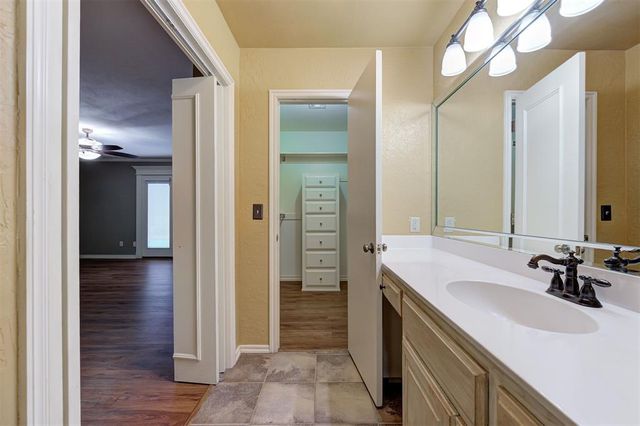 3028 Rock Ridge Place, Oklahoma City, OK 73120