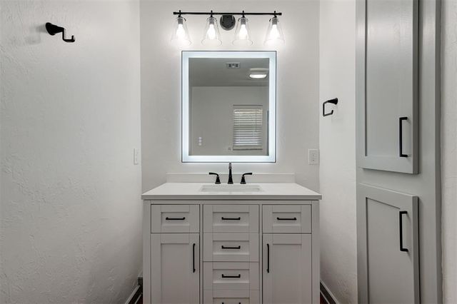 3028 Rock Ridge Place, Oklahoma City, OK 73120