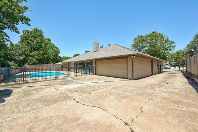 3028 Rock Ridge Place, Oklahoma City, OK 73120