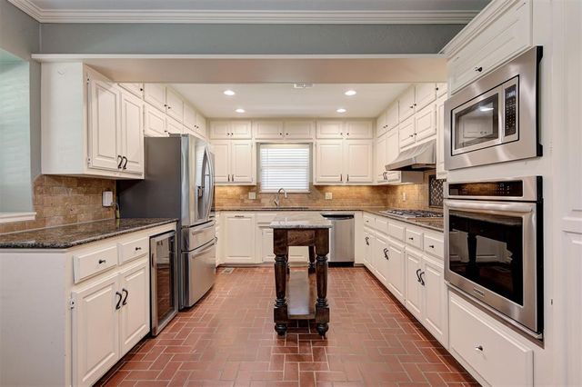 3028 Rock Ridge Place, Oklahoma City, OK 73120