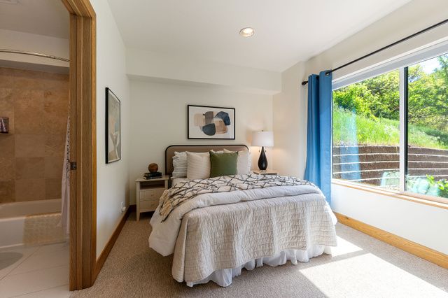 5632 E PIONEER FORK RD, Emigration Canyon, UT 84108