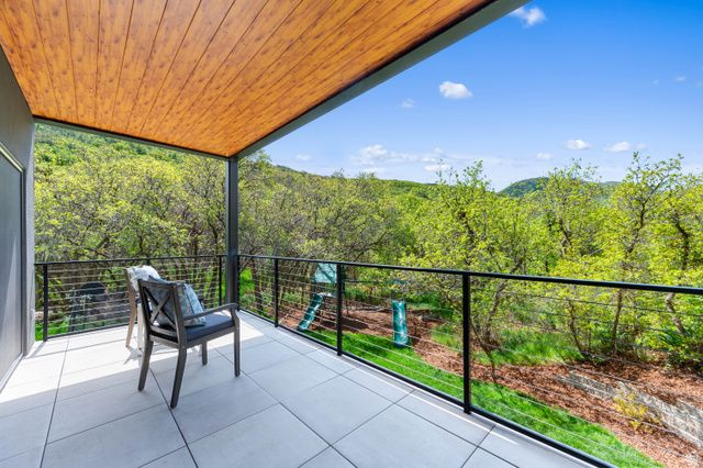 5632 E PIONEER FORK RD, Emigration Canyon, UT 84108