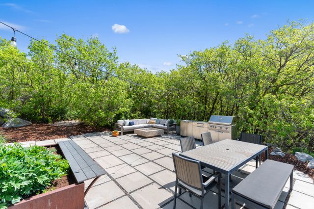 5632 E PIONEER FORK RD, Emigration Canyon, UT 84108