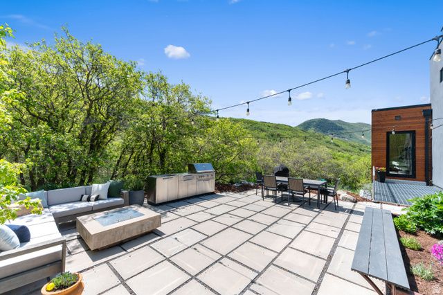 5632 E PIONEER FORK RD, Emigration Canyon, UT 84108
