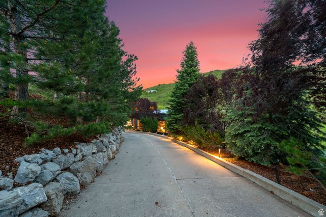 5632 E PIONEER FORK RD, Emigration Canyon, UT 84108