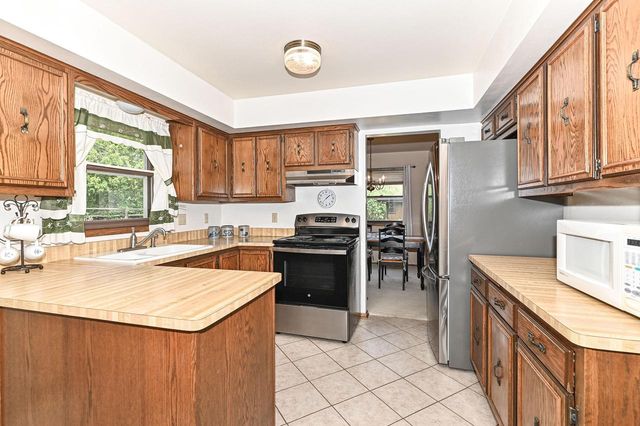 5140 Terrace High, Racine, WI 53406