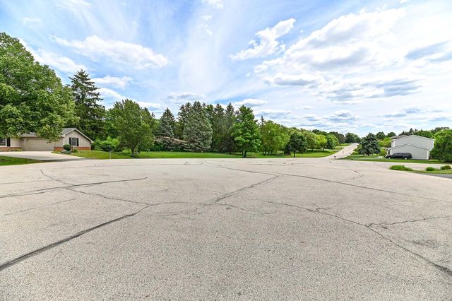 5140 Terrace High, Racine, WI 53406
