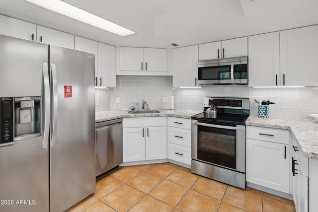 7306 E RANCHO VISTA Drive, Scottsdale, AZ 85251