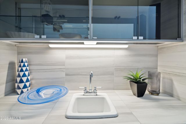 7306 E RANCHO VISTA Drive, Scottsdale, AZ 85251