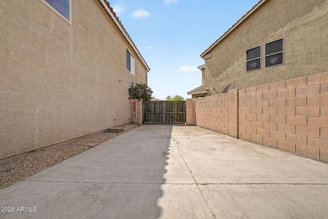 4140 E PINTO Lane, Phoenix, AZ 85050