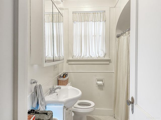 404 S 18th Street, Escanaba, MI 49829