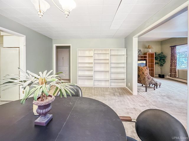 404 S 18th Street, Escanaba, MI 49829