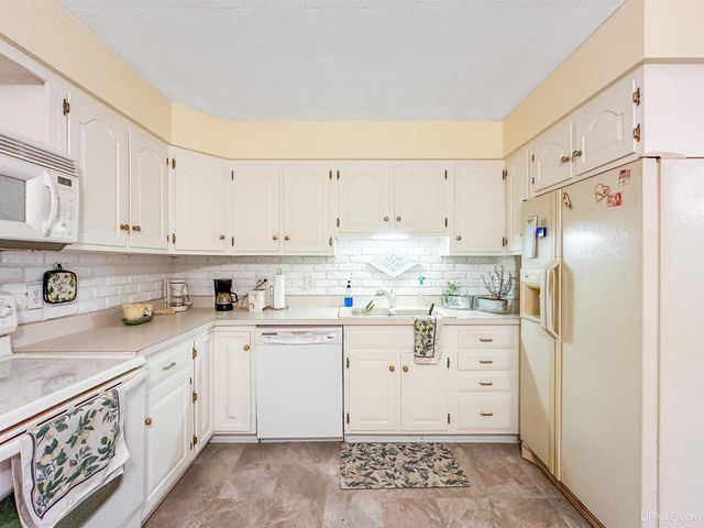 404 S 18th Street, Escanaba, MI 49829