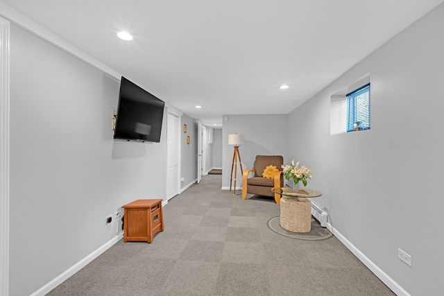 6548 N SAYRE Avenue, Chicago, IL 60631