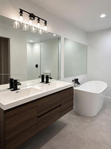 317 NW 109th Avenue, Pembroke Pines, FL 33026