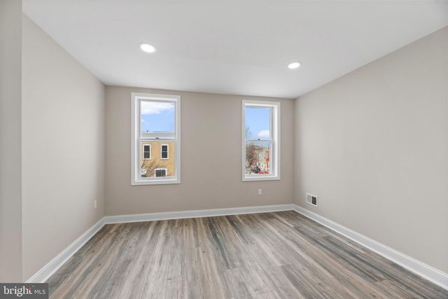 29 N CLINTON ST, Baltimore, MD 21224