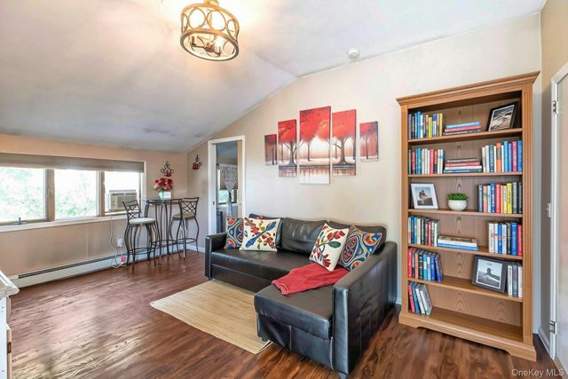 941 Montauk Avenue, Islip Terrace, NY 11752