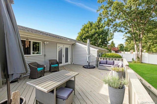941 Montauk Avenue, Islip Terrace, NY 11752