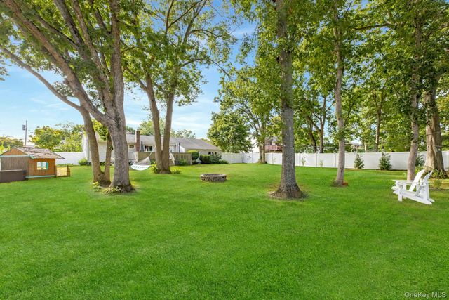 941 Montauk Avenue, Islip Terrace, NY 11752