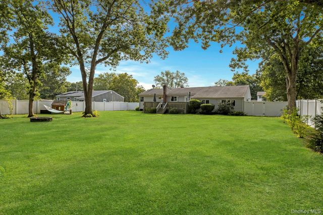 941 Montauk Avenue, Islip Terrace, NY 11752