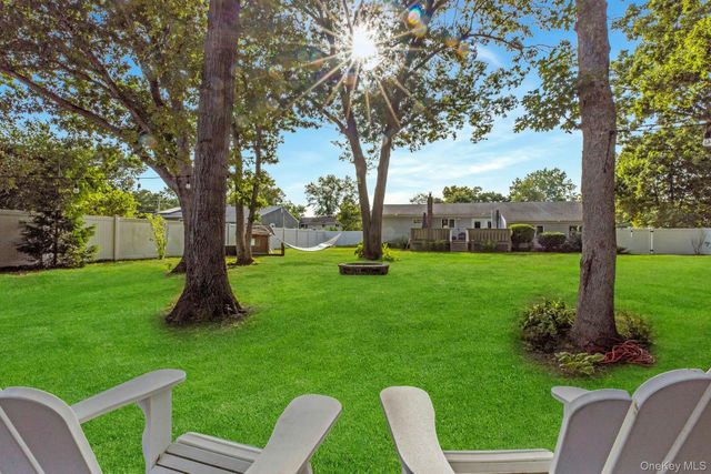 941 Montauk Avenue, Islip Terrace, NY 11752