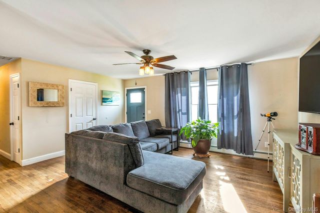 941 Montauk Avenue, Islip Terrace, NY 11752