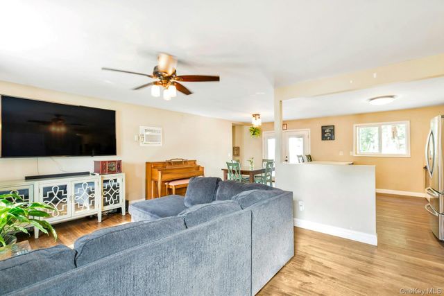 941 Montauk Avenue, Islip Terrace, NY 11752