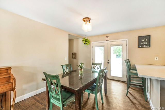 941 Montauk Avenue, Islip Terrace, NY 11752