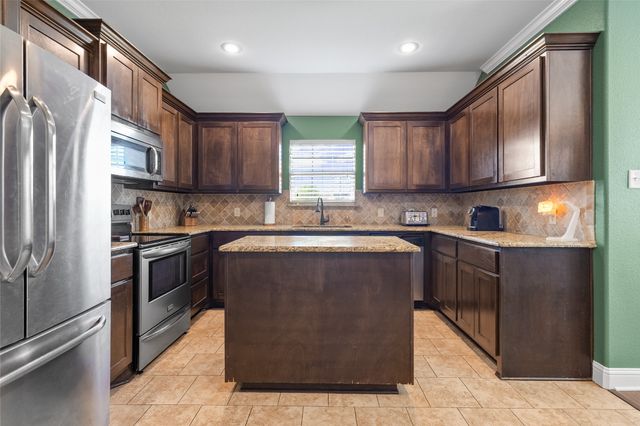 6512 Ashland Drive, Greenville, TX 75402