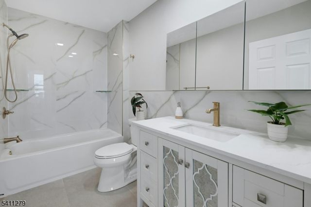 256 Ellery Ave, Newark City, NJ 07106