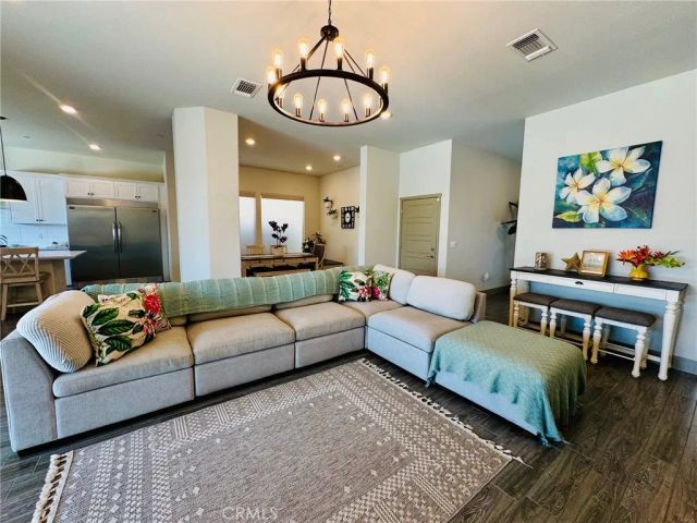 5803 Hawthorn Tree, Bakersfield, CA 93313