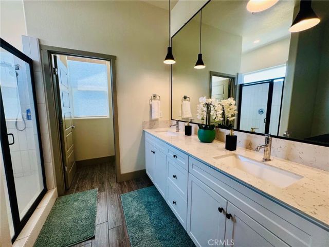 5803 Hawthorn Tree, Bakersfield, CA 93313
