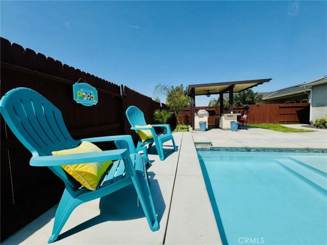 5803 Hawthorn Tree, Bakersfield, CA 93313